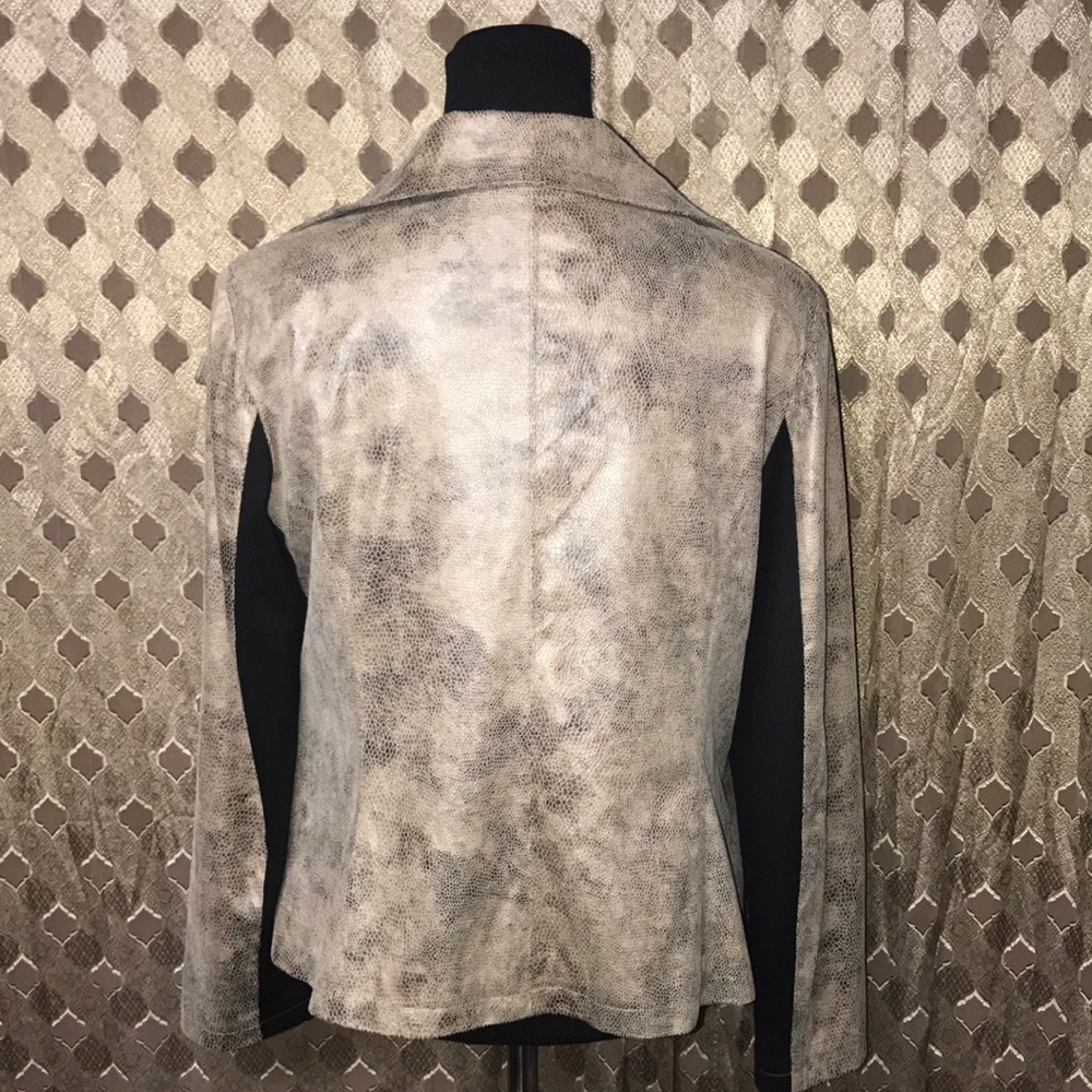 Giuliani Rancic jacket - Picture 2 of 5